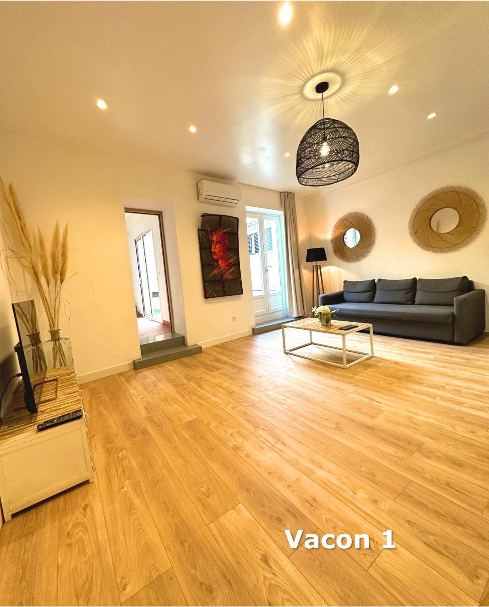 Du Vieux Port Apart-hotel 4*