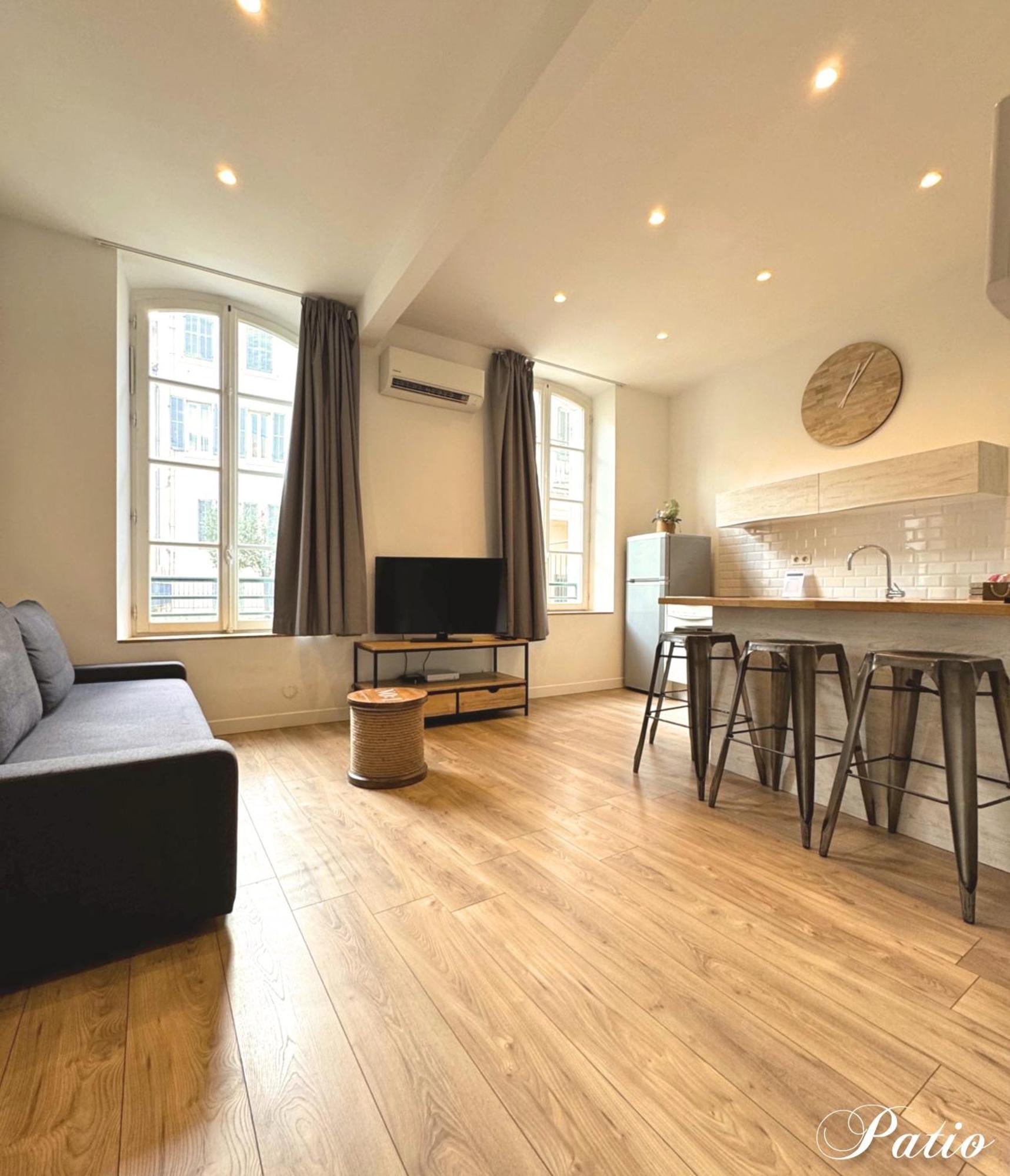 Du Vieux Port Apart-hotel 4*