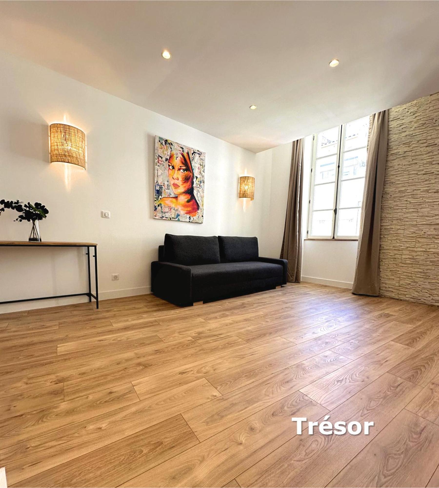 Du Vieux Port 4*