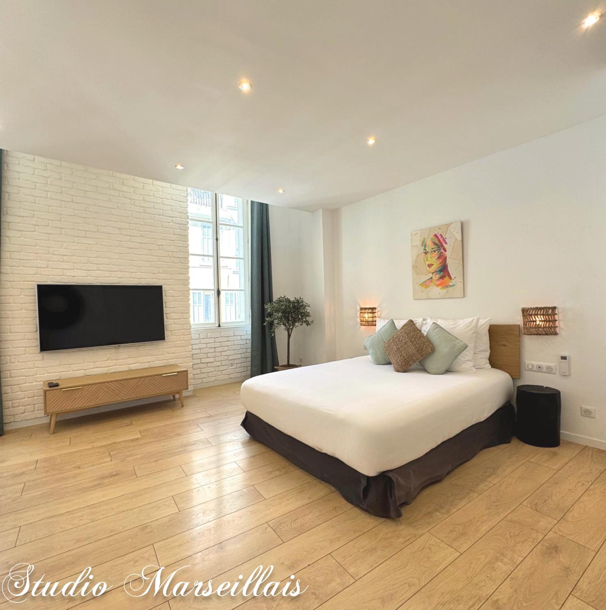 Du Vieux Port Aparthotel 4*